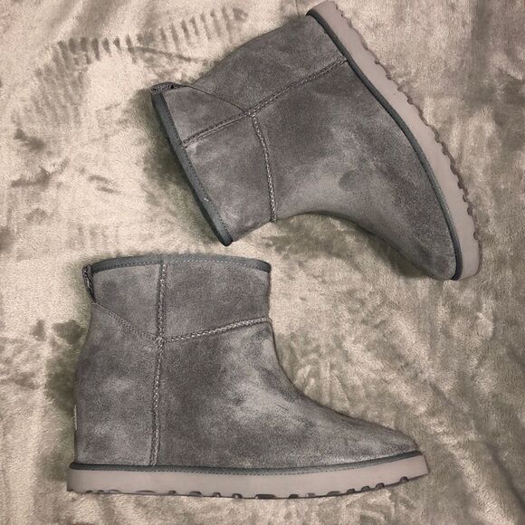 UGG Classic Femme Mini
